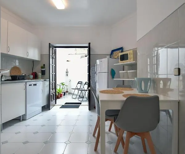 A Casa Na Foz - West Is The !